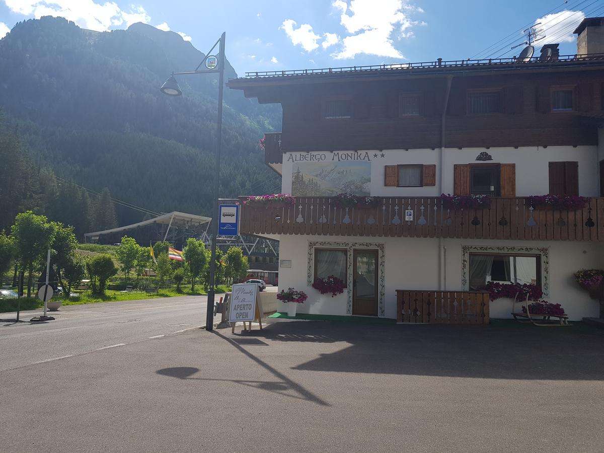 Garni Monika Acomodação com café da manhã Canazei Exterior foto